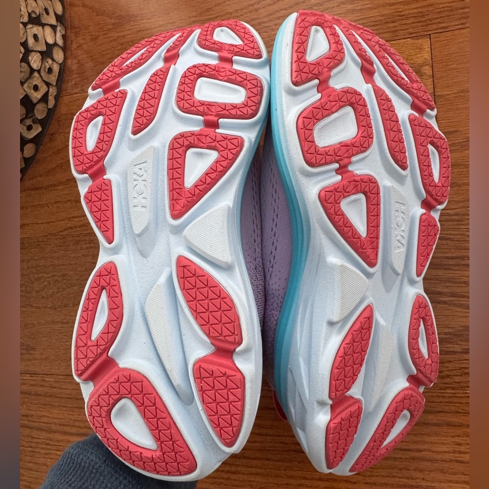 Hoka Sneakers Size 6.5 NWOT Bondi 8 Chalk Violet/Pastel Lilac - Picture 9 of 12